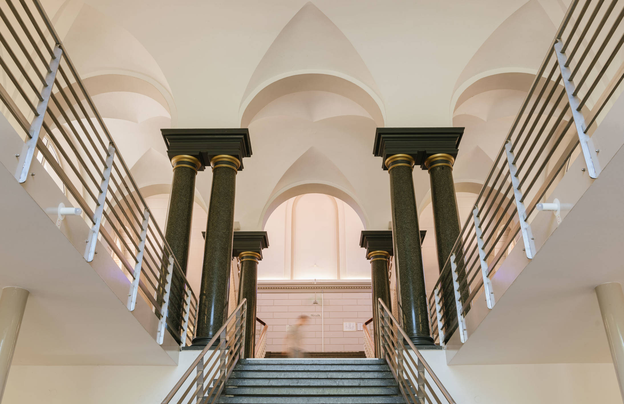 Treppen im Gebäude